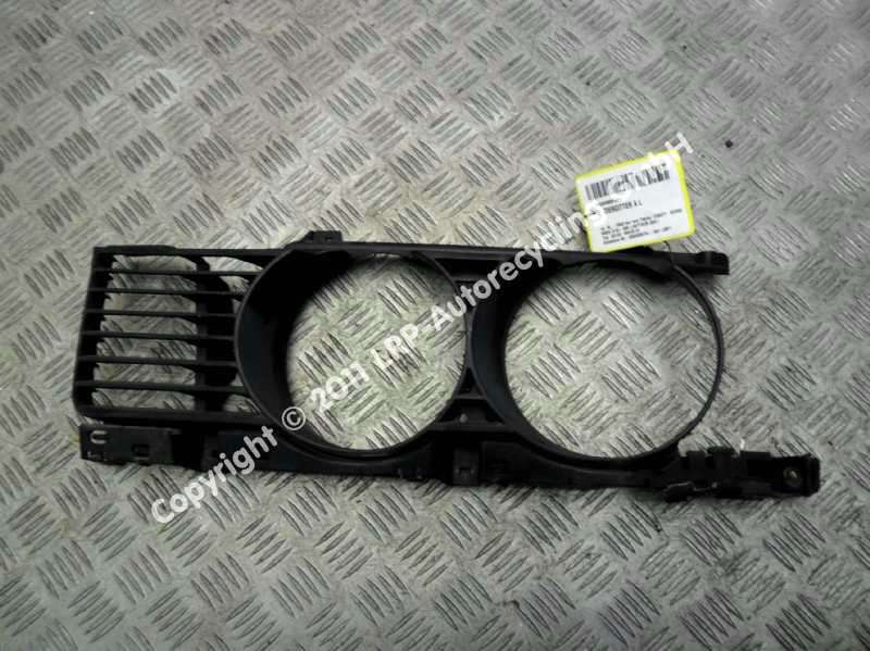 ZIERGITTER A L; Grill L; 518I-M5 LIM/TOUR; E34 AB 01/88; 51131944137;